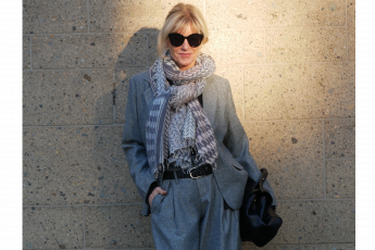 charismalook-cashmere-schals-mode-grau-anzug-tasche-online-shopping-look