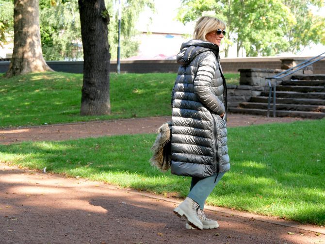 charismalook-daunen-mantel-puffercoat-grau-grün-trend-online-shopping-look