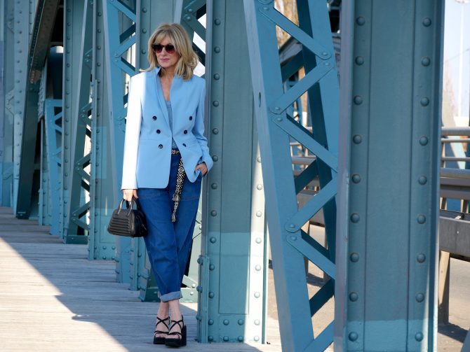 charismalook-#standwithukraine-mode-jeans-look-blau-blazer