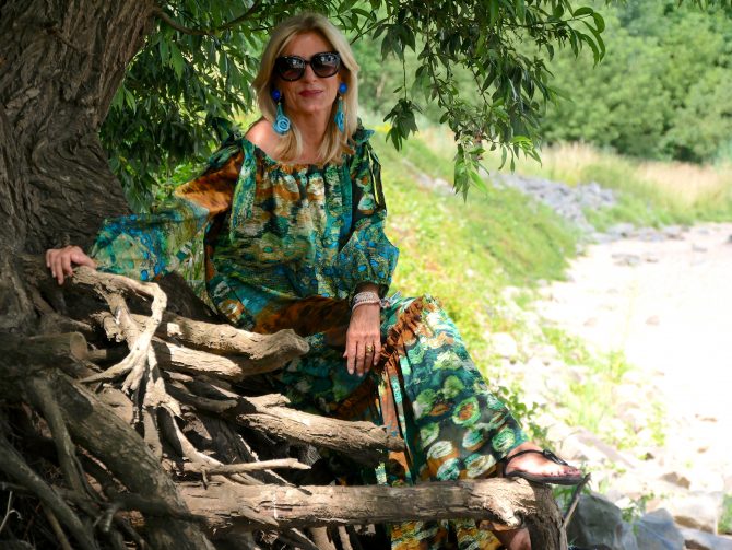 charismalook-sommerkleider-dschungel-motiv-grün-brand-seide-trend-maßanfertigung-mode