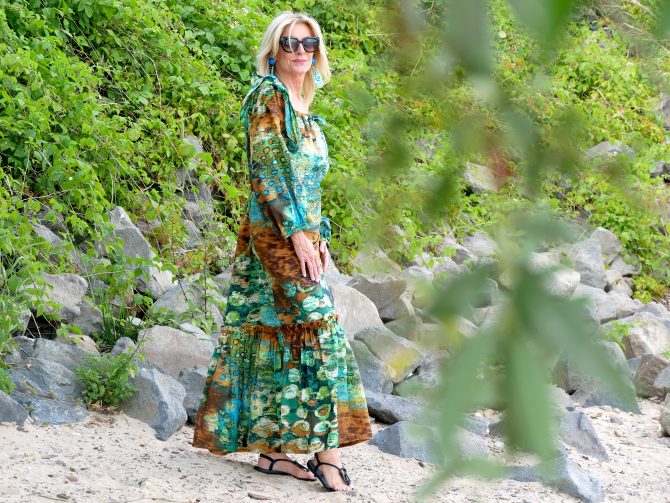 charismalook-sommerkleider-mode-beauty-nachhaltig-online-shopping-trend-grün-mode