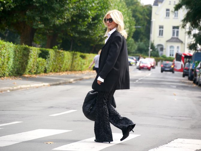 charismalook-schwarz-weiß-mode-beauty-pailletten-blazer-trend-herbst-winter-shopping-online