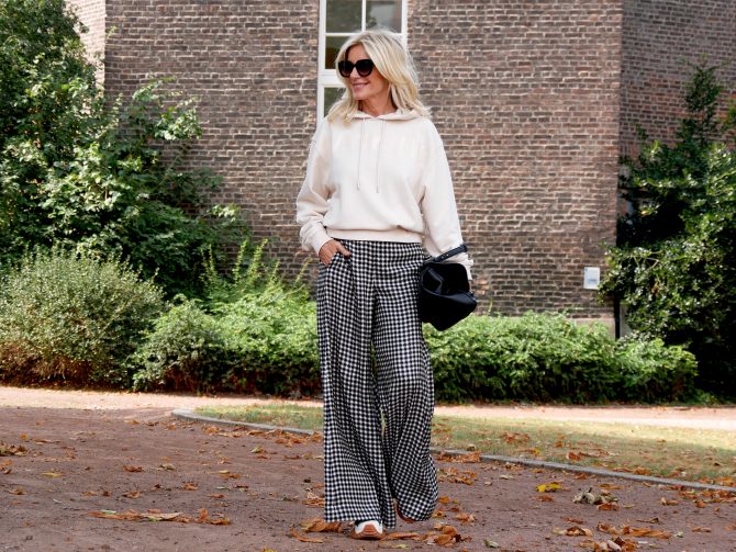 charismalook-schwarz-weiß-hose-mode-beauty-shopping-trend-online