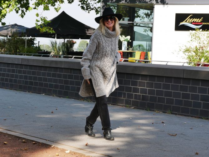 charismalook-strick-schal-shopping-online-poncho-jeans-cowboy-hut