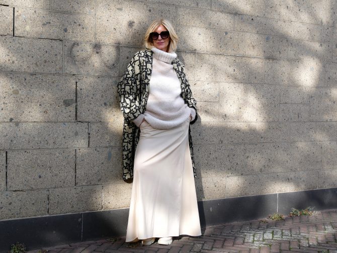 charismalook-strick-schal-beige-look-mantel-mode-shopping-online