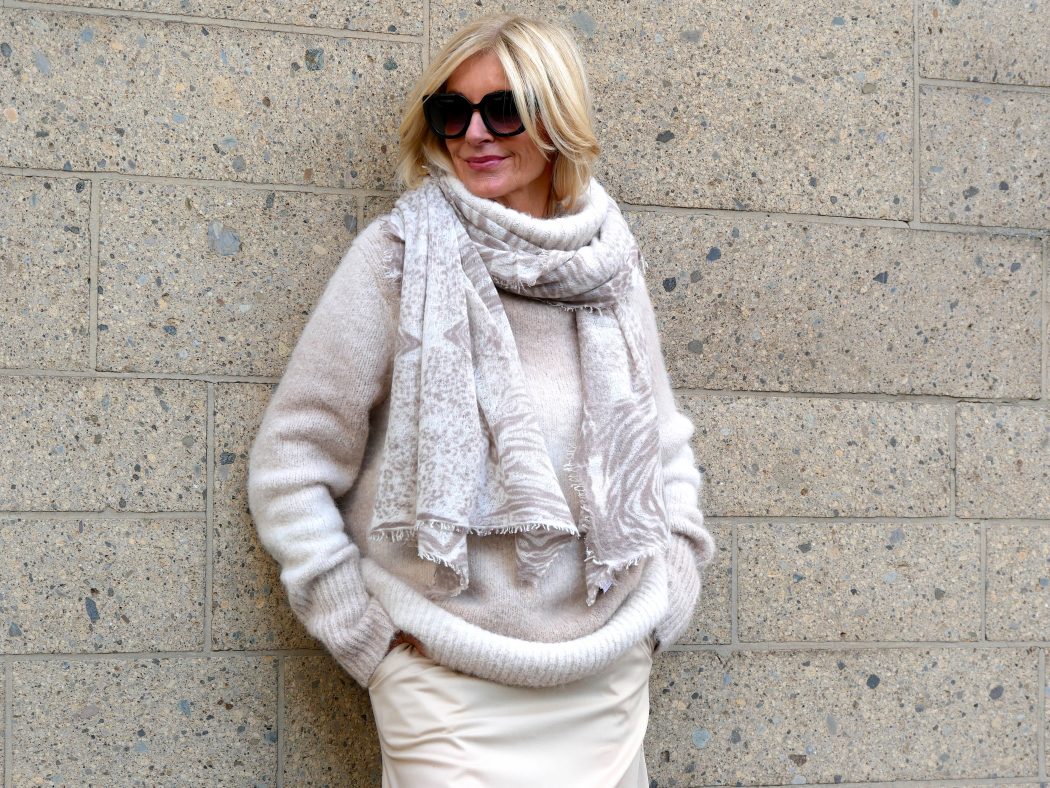 charismalook-strick-schal-beige-look-rock-pullover