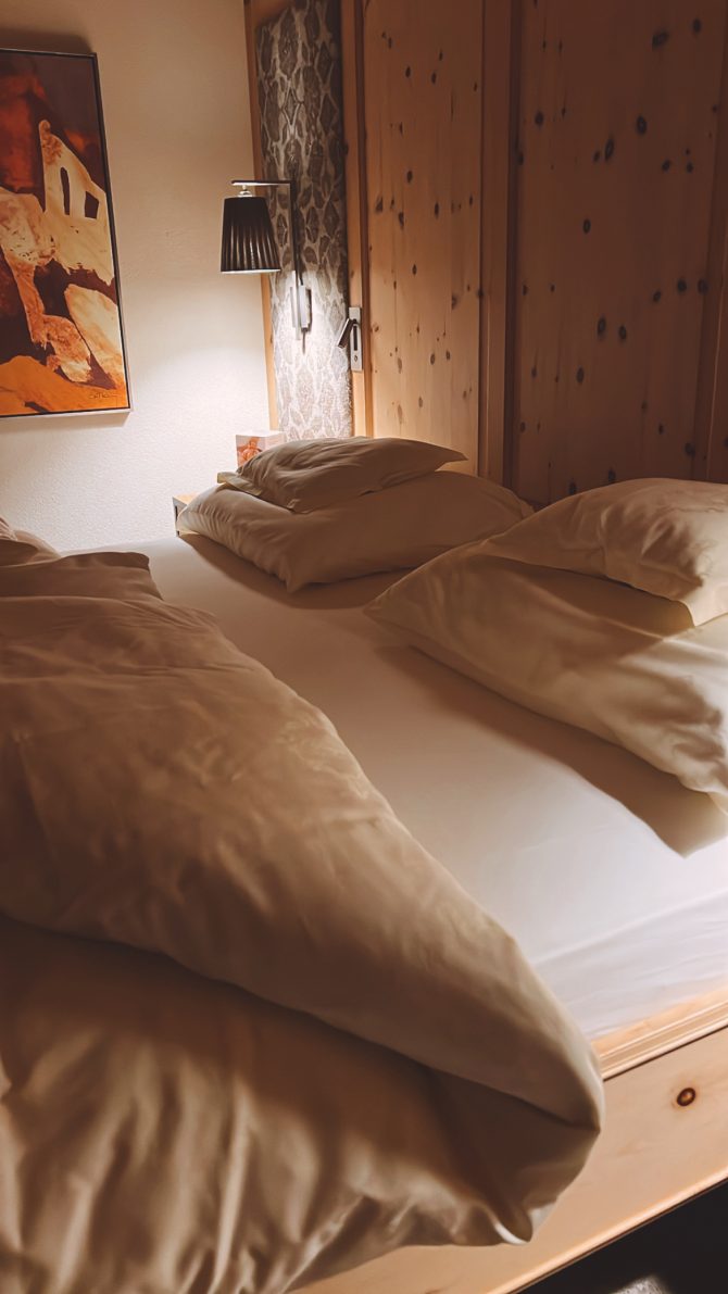 charismalook-tirol-abendritual-reise-sommer-bergsommer-alpen