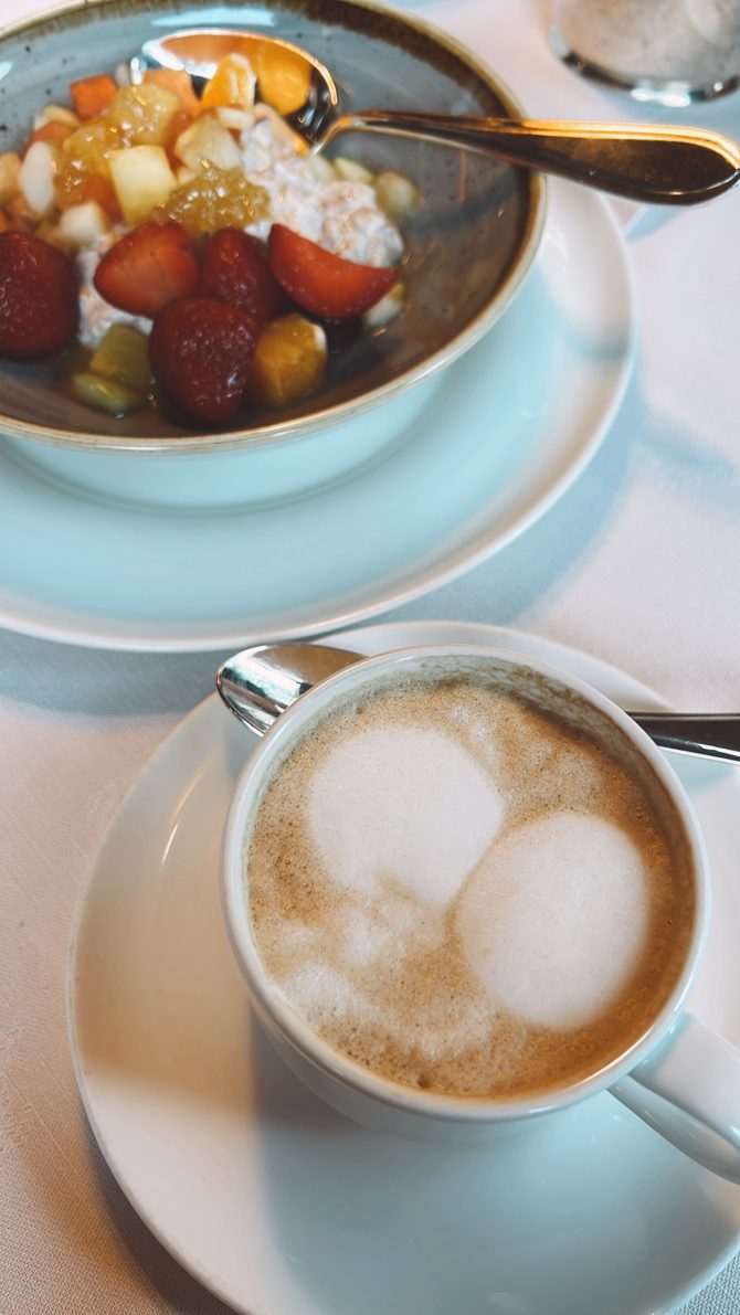 charismalook-tirol--gesund-frühstücken-reise-sommer-bergsommer-alpen